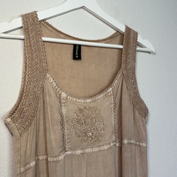 VINTAGE Sacred Threads Dress with Embroidered Design and Tie Back Medium - Picture 3 of 7